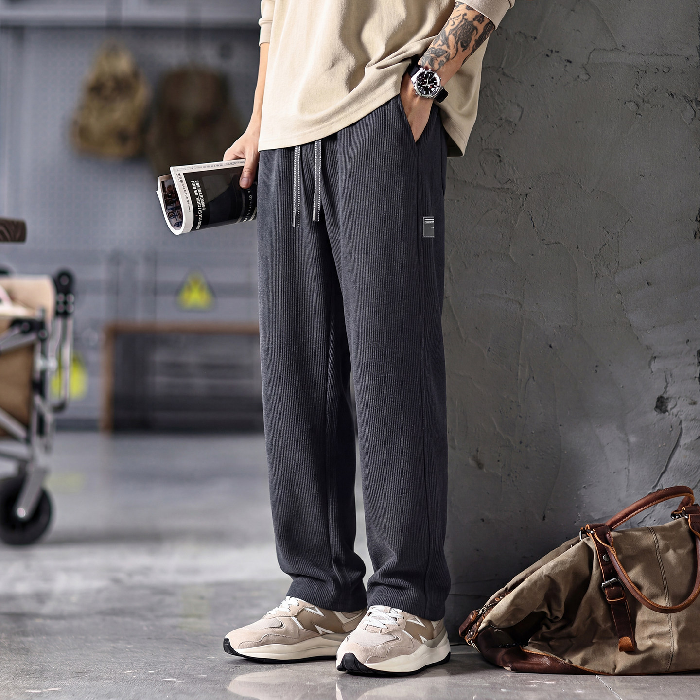 秋冬季新款灯芯绒直筒休闲长裤男宽松百搭大码垂感阔腿加绒运动裤,淘宝优惠券,粉丝福利购,淘宝优惠卷