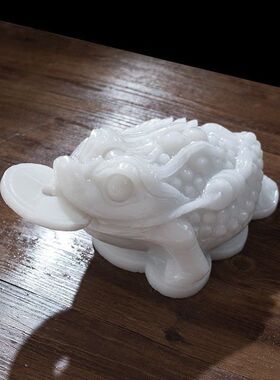 天然白玉金蟾招财风水摆件
