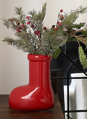红鞋子花瓶轻奢高级感陶瓷摆件创意设计感小众圣诞新年红色装饰