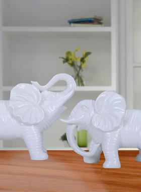 陶瓷黄色纳福可爱风酒柜装饰品