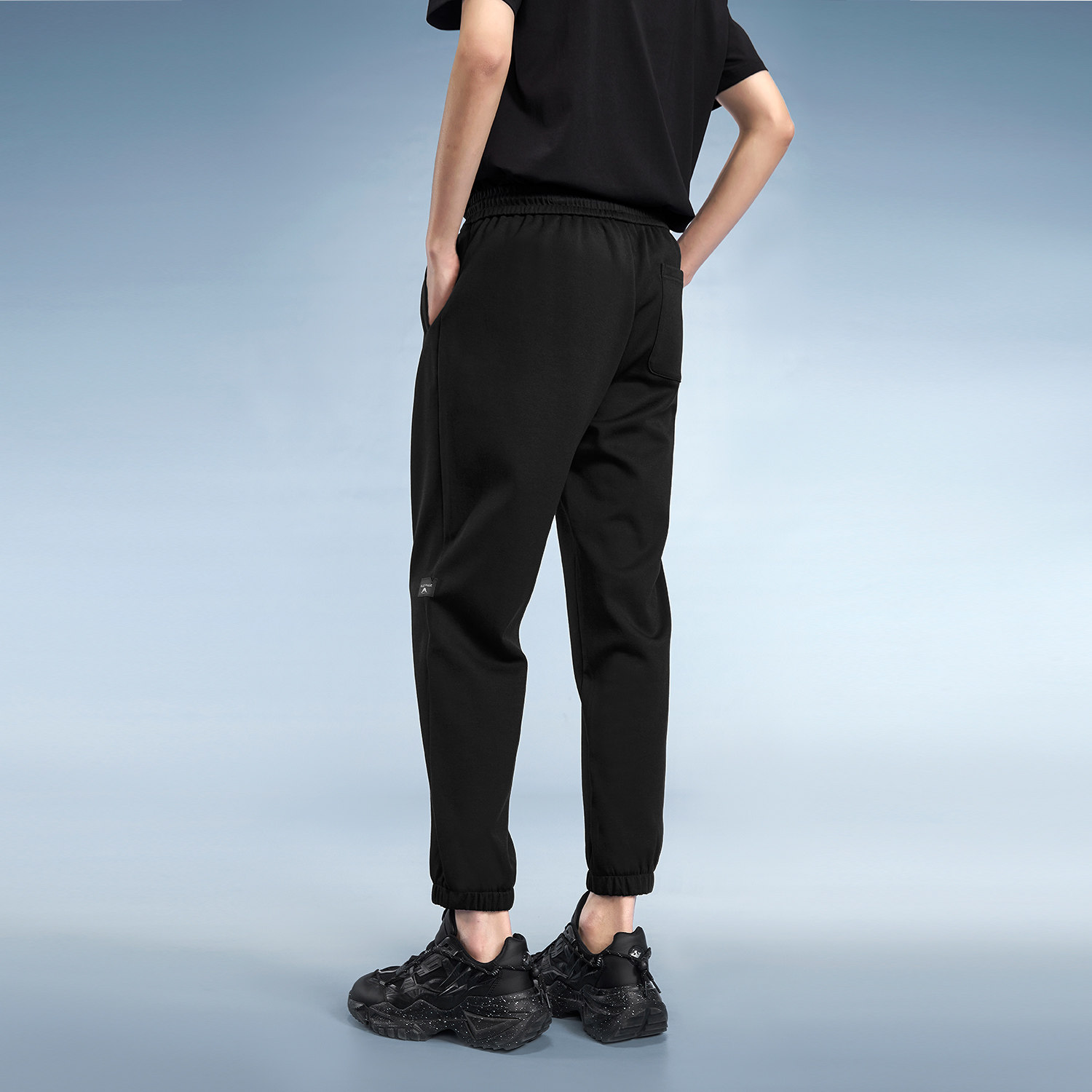 海澜之家旗下黑鲸基础纯色休闲裤男款裤子夏季束脚裤男九分裤卫裤,淘宝优惠券,粉丝福利购,淘宝优惠卷