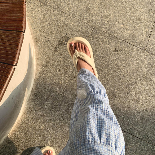 白色厚底人字拖女夏夹脚海边沙滩防滑增高时尚软底凉拖鞋防预臭 - 图3