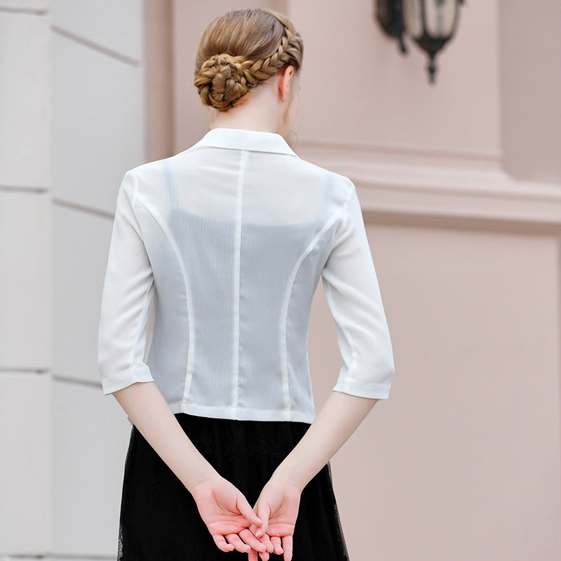 仿真丝皱雪纺小西装外套短款2023 悦吻西装