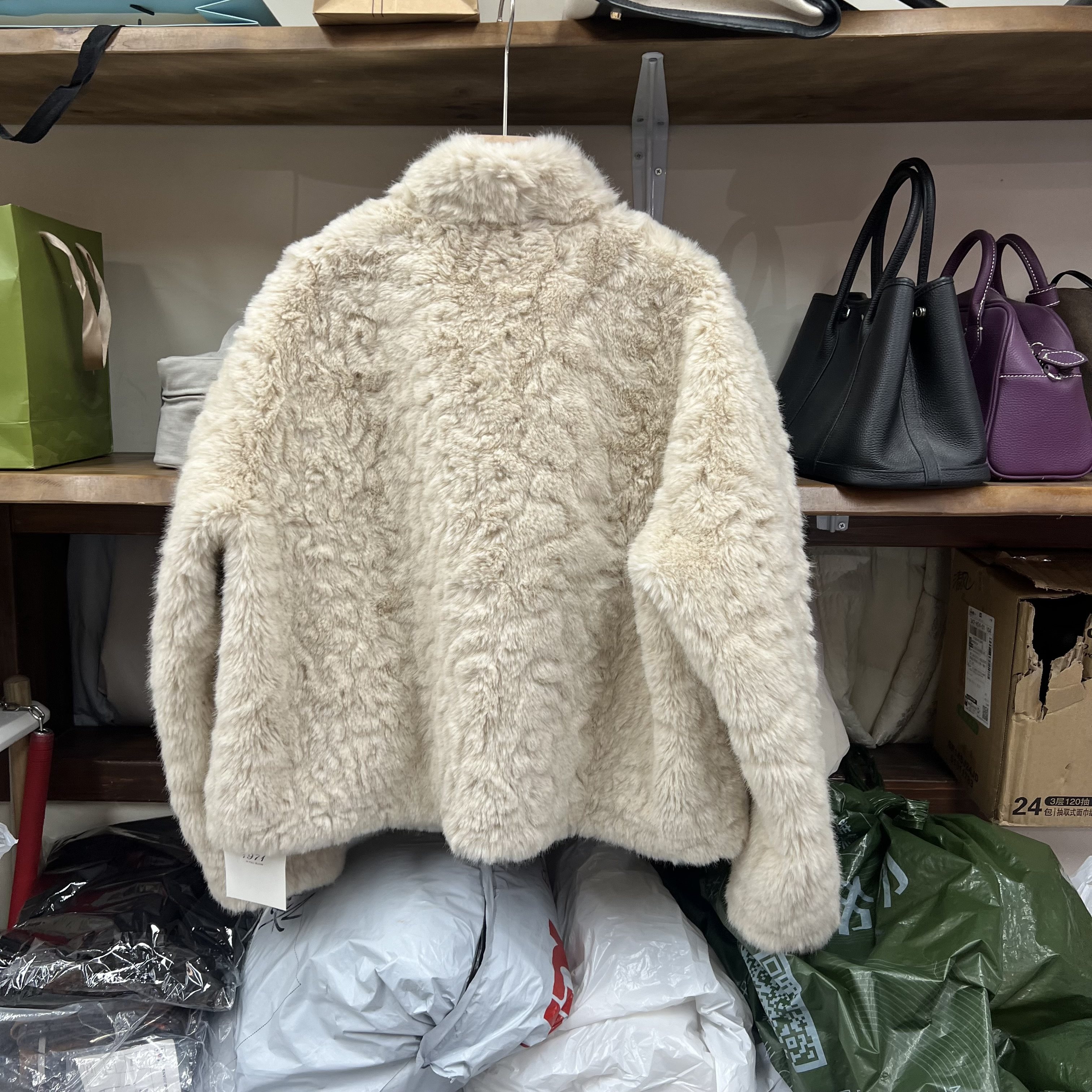 1971冬季新款韩系立领牛角扣仿水貂毛外套女小个子皮毛一体上衣潮,淘宝优惠券,粉丝福利购,淘宝优惠卷