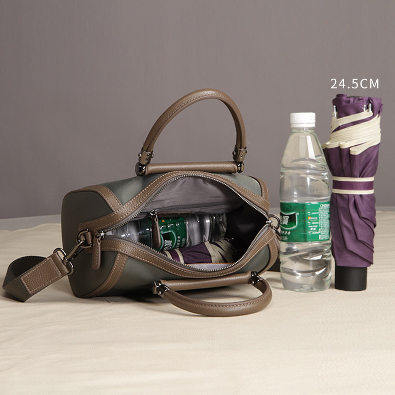 娅黛品牌枕头包女2021 娅黛箱包女士包袋