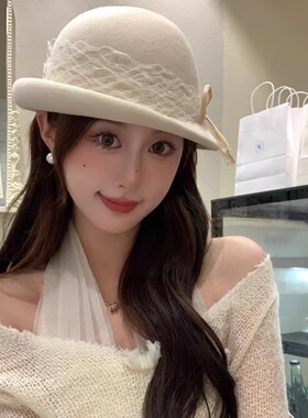 礼帽出游优雅女秋冬卷