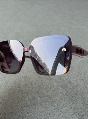 纪梵世闪粉女士偏光墨镜红色太阳镜方框显瘦女款防强光绿框黑色