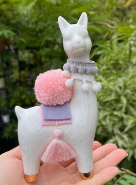 一只胖嘟嘟的草泥马 羊驼摆件 （白色）