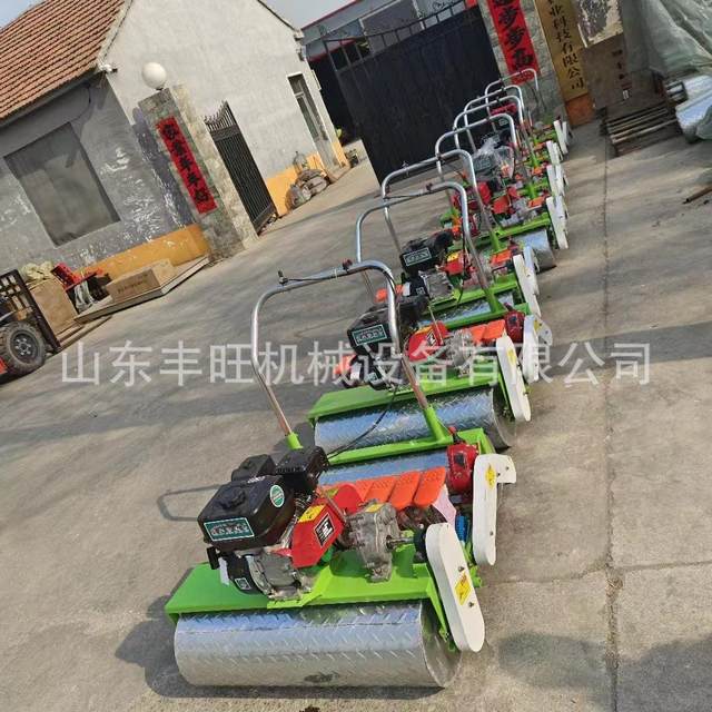 Plant-distance line-distance vegetable seeder Powered gasoline vegetable seeder Vegetable heart kale seeder