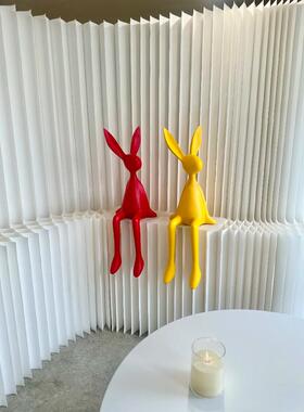 现代简约卡通长耳朵兔子坐姿摆件客厅轻奢高档入户门口玄关装饰品