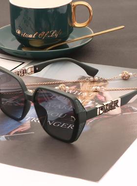 网红个性偏光太阳镜女海边星空厚边时尚潮太阳眼镜小脸开车用抗UV