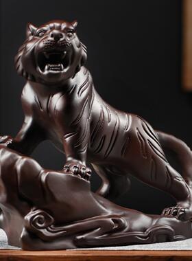 黑檀木雕老虎摆件实木质上山虎生肖工艺品家居办公桌面装饰工艺品