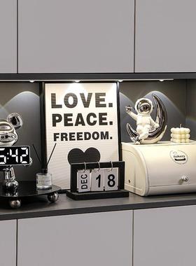 轻奢暴力熊时钟摆件客厅玄关桌面高档家居钥匙收纳装饰品乔迁新居