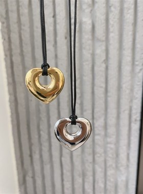 简约不锈钢黑色蜡绳镂空爱心吊坠项链轻奢高级小众长款项链毛衣链