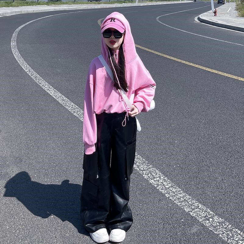 女童装美式高街秋冬女孩粉色短款连帽卫衣黑色皮裤工装裤两件套潮,淘宝优惠券,粉丝福利购,淘宝优惠卷