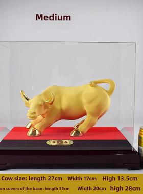 金牛座丝绒沙饰品招财进宝牛飞天生肖牛变身华尔街牛办公桌装饰礼