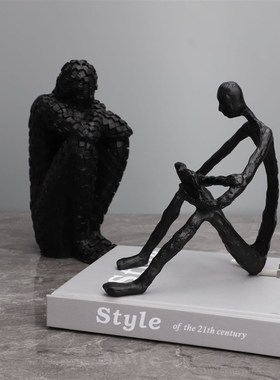 现代简约黑色人物读者样板房售楼部家居玄关书房创意雕塑饰品摆件