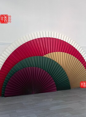 新中式婚礼折纸半圆扇子大型红色纸扇花婚庆背景装饰橱窗装饰道具