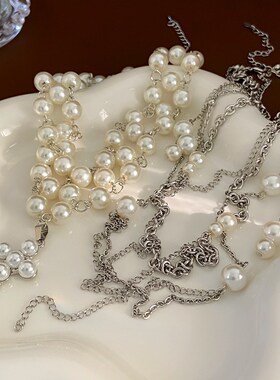 珍珠多层十字架吊坠项链法式复古轻奢百搭锁骨链个性创意新款项饰