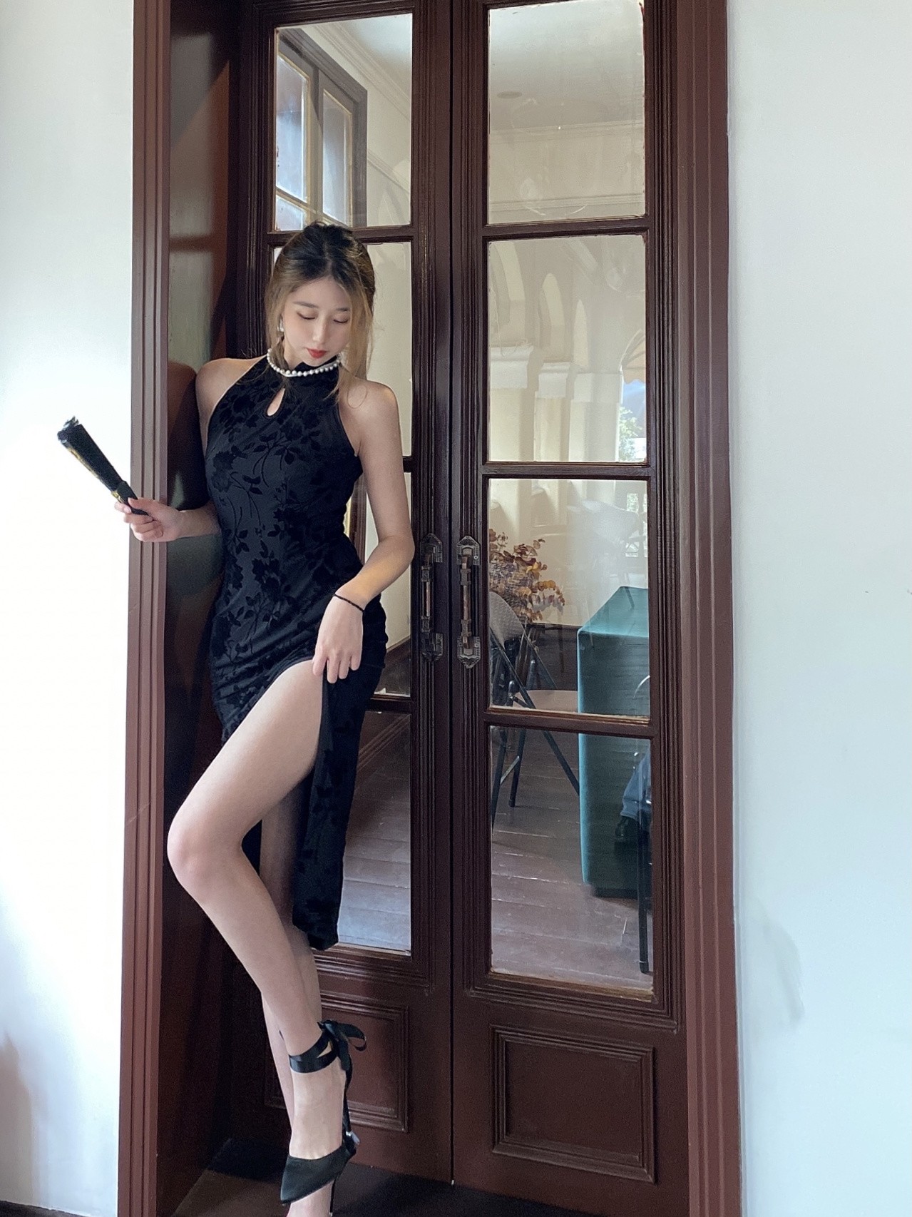 黑色植绒改良版旗袍连衣裙年轻少女性感夏季新款高级感包臀长裙子 - 图0