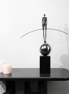 可定制抽象艺术金属人物雕塑摆件