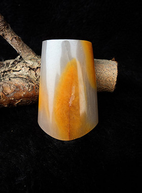 晶山角商城天然战国红玛瑙吊坠