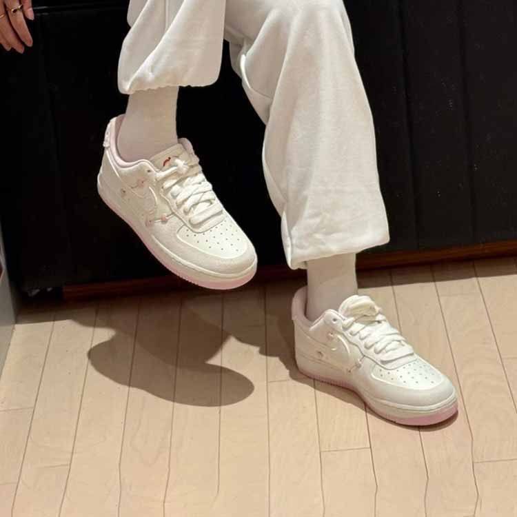 耐克Nike Air Force 1 AF1白粉色情人节运动休闲鞋HV5992-111,淘宝优惠券,粉丝福利购,淘宝优惠卷