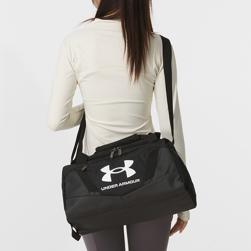 UA Under Armor men's and women's fitness bag 2026 new luggage bag training sports short-distance travel hand-held cross-body bag