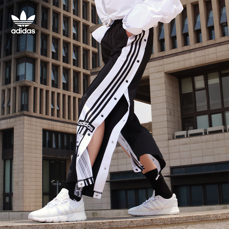 adidas阿迪达斯三叶草套装女2024春季新款排扣裤长裤运动连帽卫衣-图2