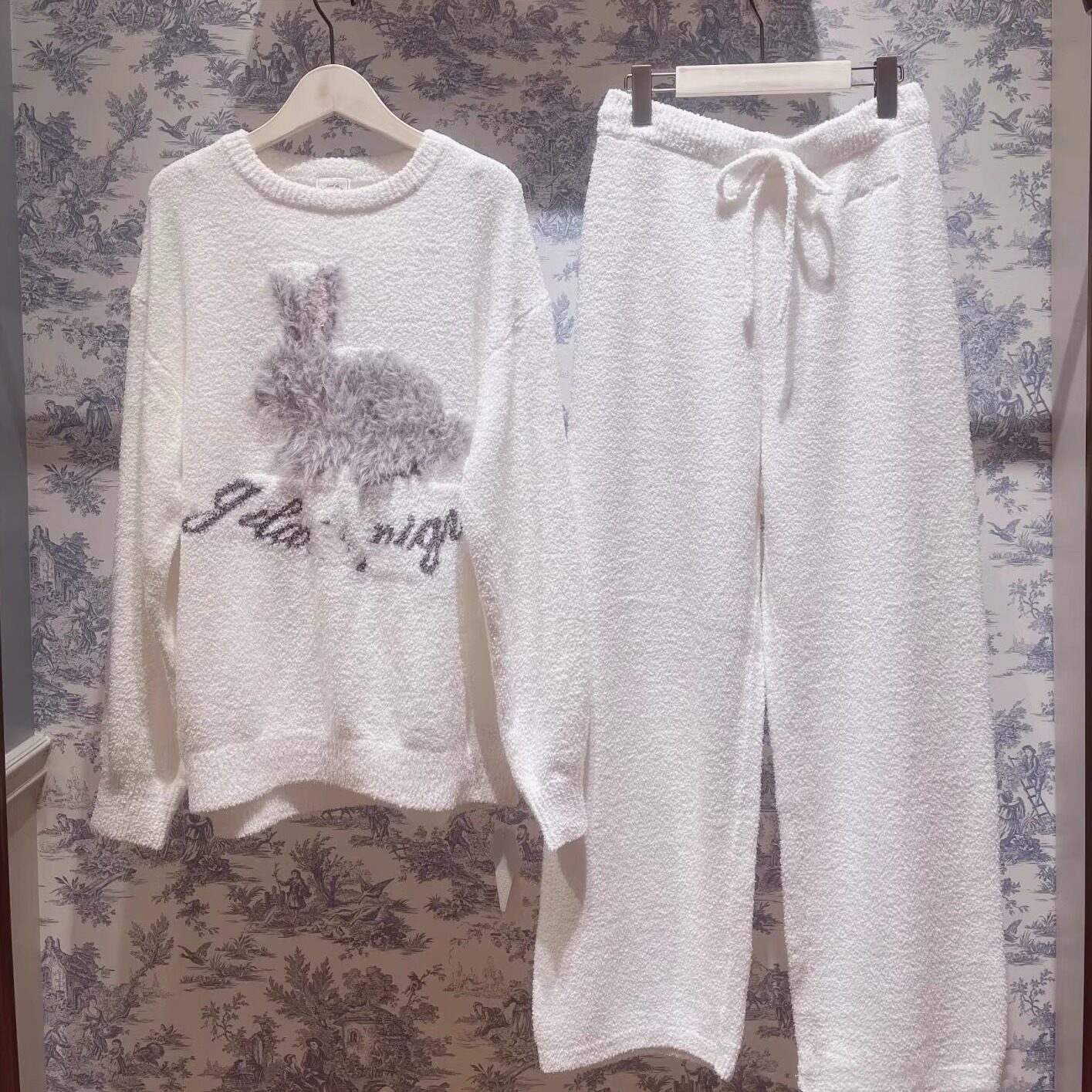 可爱毛绒绒小兔子圆领套头宽松半边绒保暖睡衣女秋冬软绵绵家居服,淘宝优惠券,粉丝福利购,淘宝优惠卷