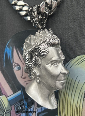 镶满钻全立体女王吊坠CentralCee