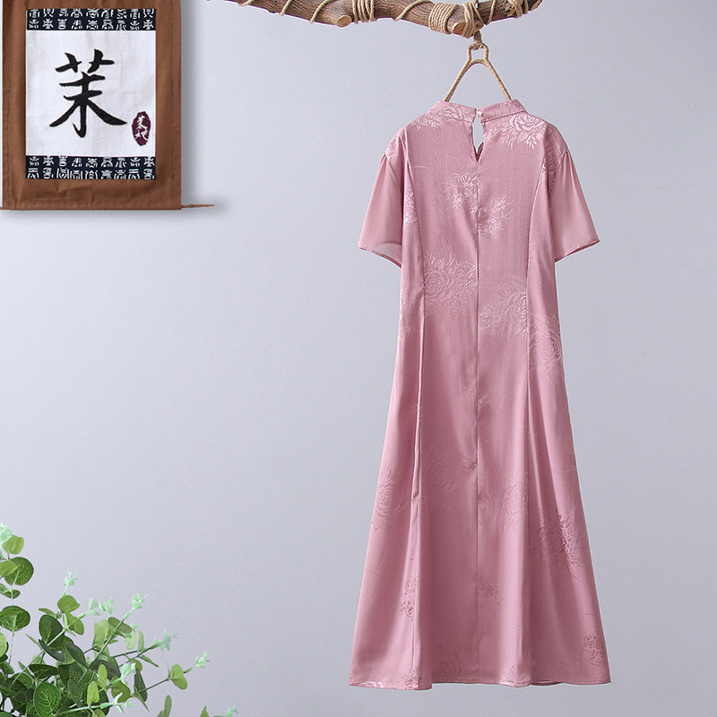  茉她女装中老年女装