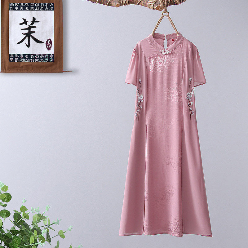  茉她女装中老年女装