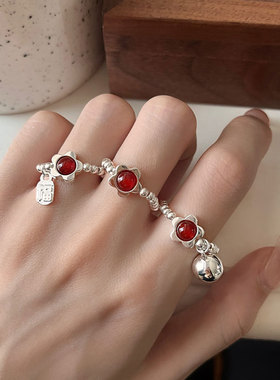 925镀银红玛瑙小红花铃铛福牌串珠银珠戒指新年首饰弹力绳戒