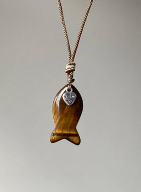 美拉德色系小鱼吊坠长款项链女款复古轻奢小众高级感毛衣链配饰