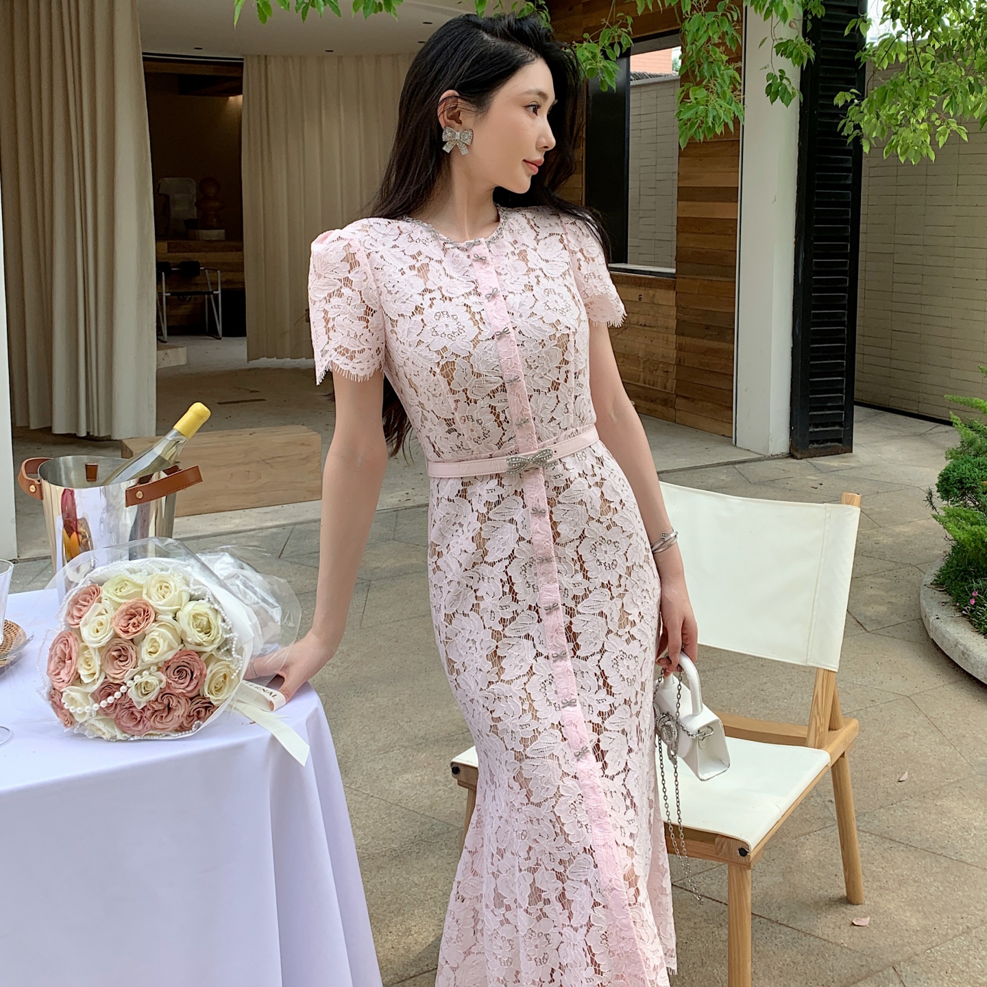 夏季新款女装蝴蝶装饰粉色蕾丝连衣裙高级修身显瘦气质鱼尾长裙子