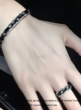 冷淡风轻奢黑色星辰手镯高级感