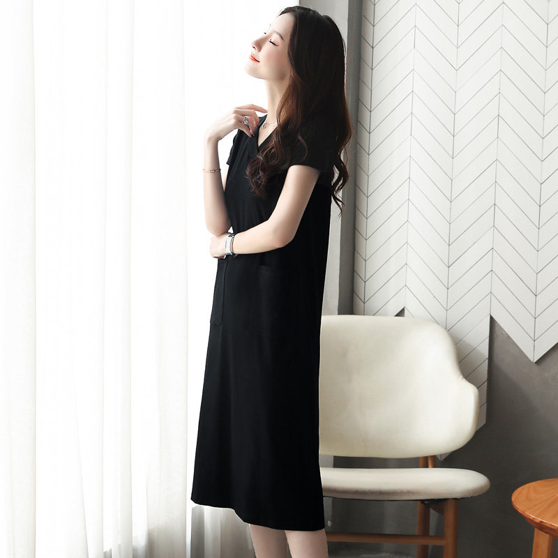宽松v领女短袖秋装休闲黑色连衣裙 朝五吩连衣裙