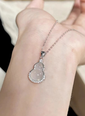 新中式仿白玉髓葫芦项链女轻奢精致国风小众设计高级感锁骨链颈链