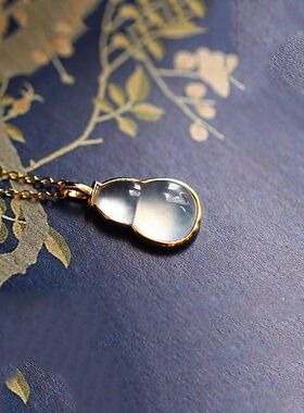 热卖镀s925银镶嵌高冰仿玉髓葫芦吊坠锁骨项链女简约时尚气质百搭