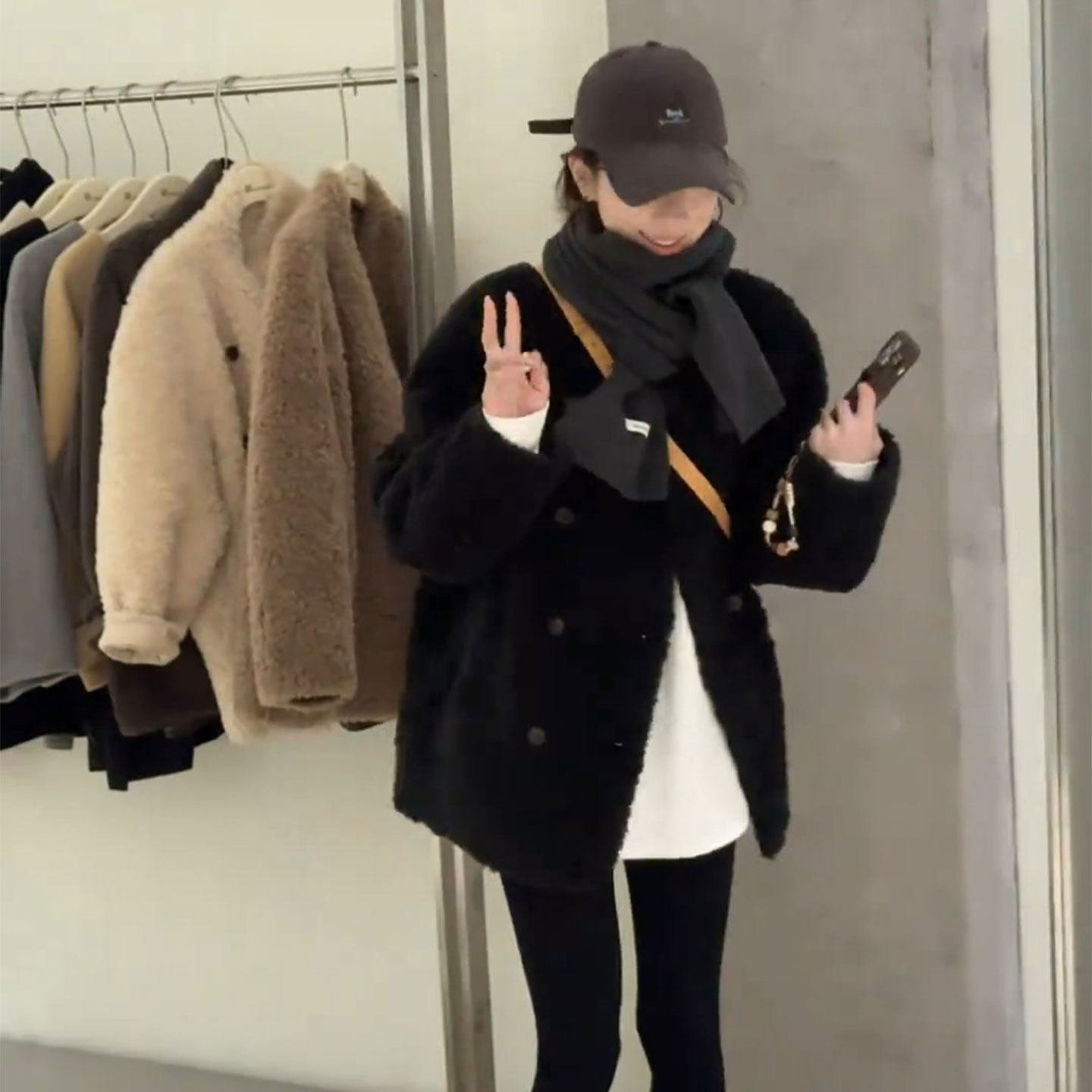 慵懒风软糯韩版羊羔毛毛外套女中长款2025冬装v领皮毛一体外套潮,淘宝优惠券,粉丝福利购,淘宝优惠卷