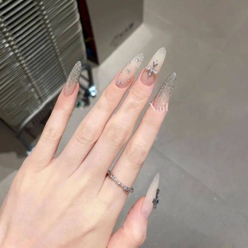 秋冬爆闪手工穿戴甲带钻十字架裸色高级显白ins甜酷辣妹学生美甲,淘宝优惠券,粉丝福利购,淘宝优惠卷