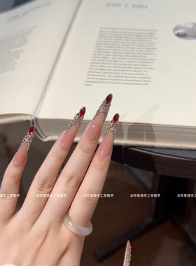红色婚礼～氛围感穿戴甲裸透底色红宝石金饰长款新娘拍照显白美甲