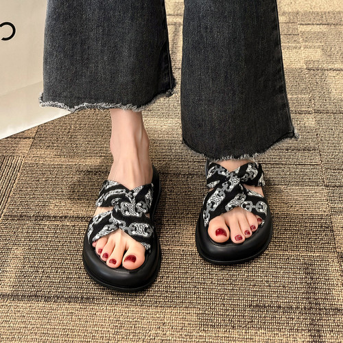 配裙子的凉鞋女仙女风厚底罗马鞋子2026年夏季新款高级感凉拖外穿 - 图3