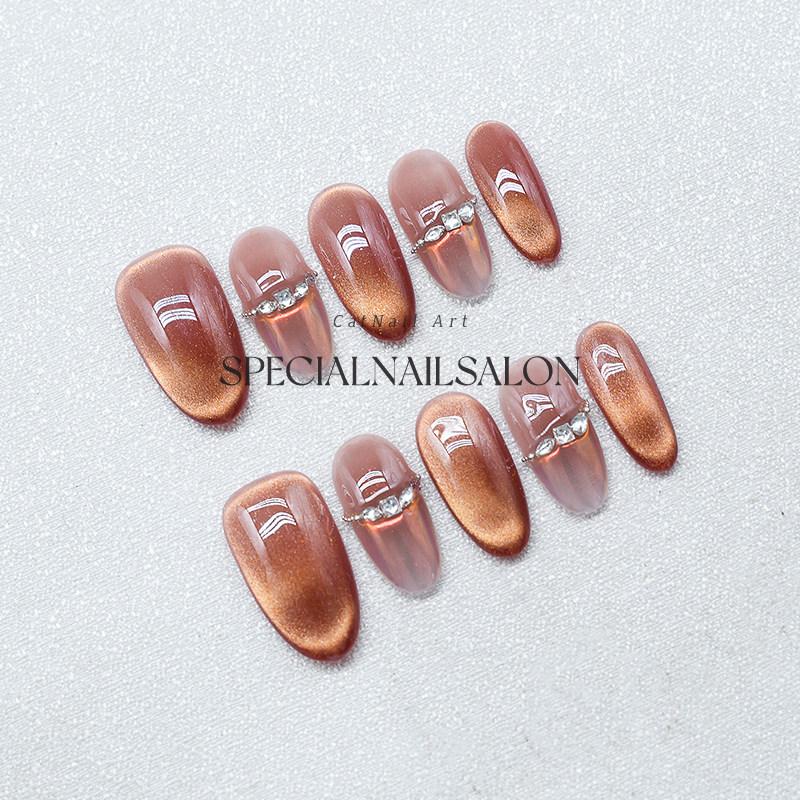 【枫暖烁影】纯手工穿戴甲秋冬新款焦糖色猫眼细闪钻饰高级感美甲,淘宝优惠券,粉丝福利购,淘宝优惠卷