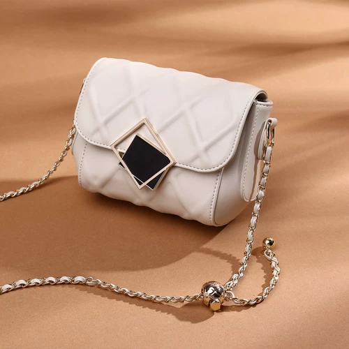 Небольшая сумка, сумка для телефона, небольшая летняя модная цепь, коллекция 2023, в стиле Шанель, на цепочке