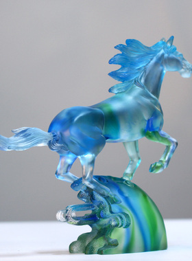 云腾万里琉璃生肖马摆件