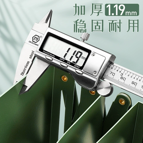 Извлечение металлической книги по борту с книжным магазином