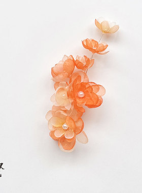 原创锦鲤色烫花绢花侧边夹