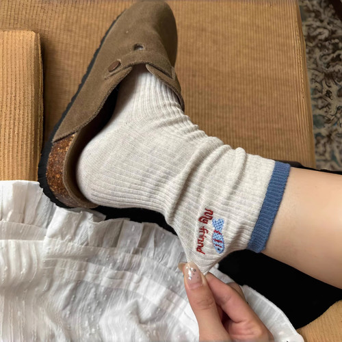 小猫与鱼~左右两只脚都是不一样的图案~好可爱~袜子女AB中筒堆堆 - 图0